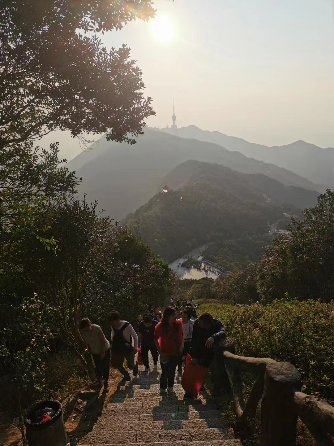 梧桐山 山上小栈